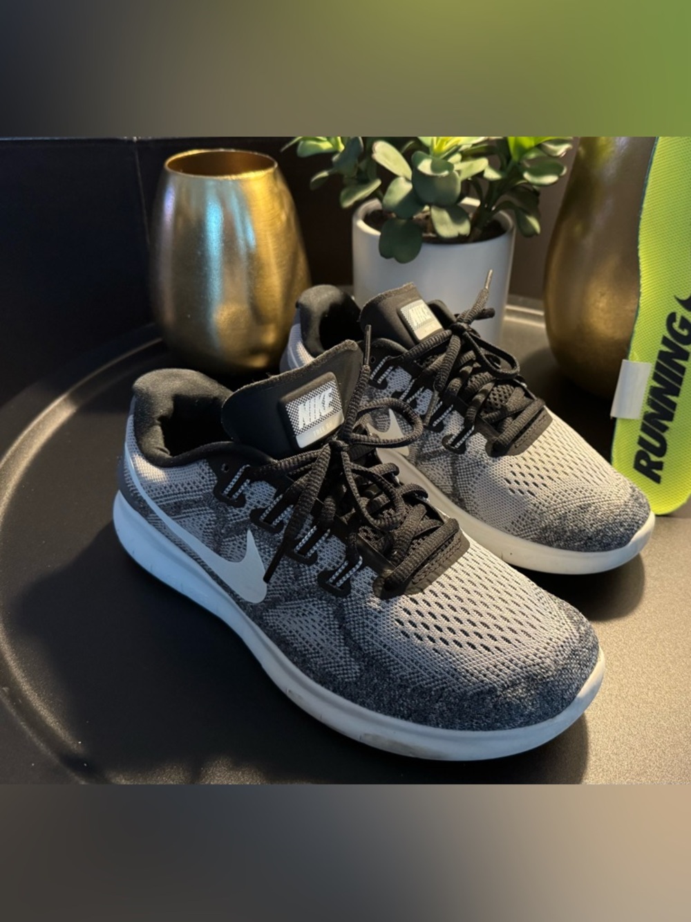 NIKE FREE RUN